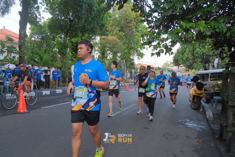 Race photo from Isoplus Run 2024 Surabaya