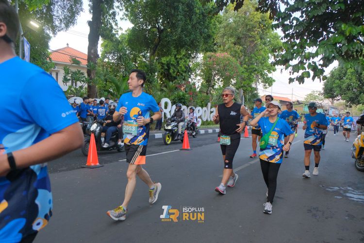 Race photo from Isoplus Run 2024 Surabaya
