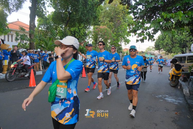 Race photo from Isoplus Run 2024 Surabaya