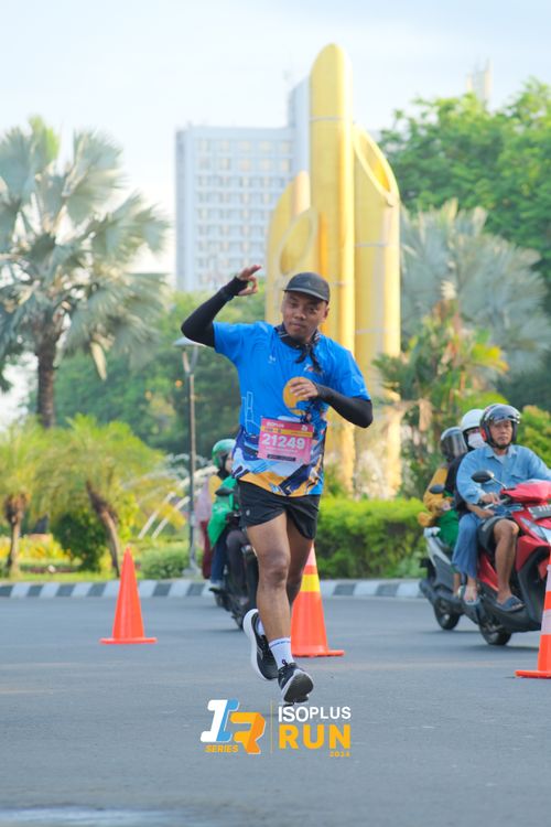 Race photo from Isoplus Run 2024 Surabaya