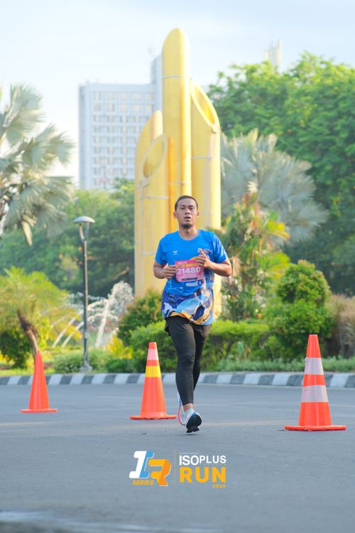 Race photo from Isoplus Run 2024 Surabaya