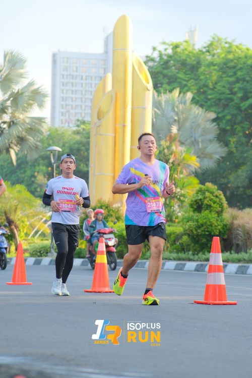 Race photo from Isoplus Run 2024 Surabaya