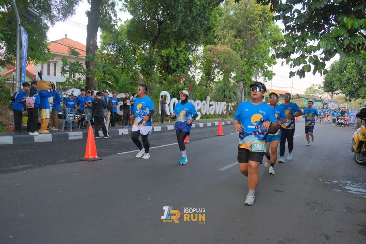 Race photo from Isoplus Run 2024 Surabaya