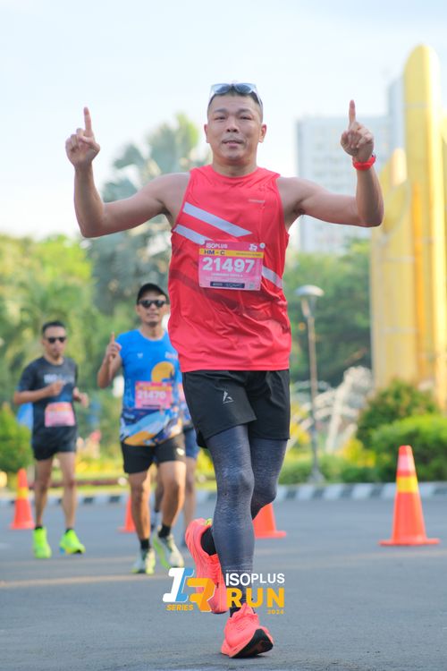 Race photo from Isoplus Run 2024 Surabaya