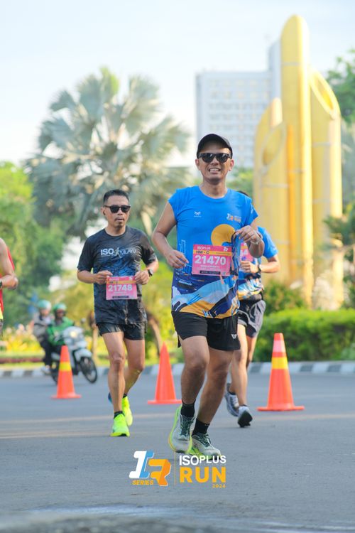 Race photo from Isoplus Run 2024 Surabaya