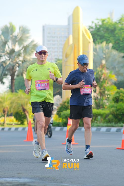 Race photo from Isoplus Run 2024 Surabaya