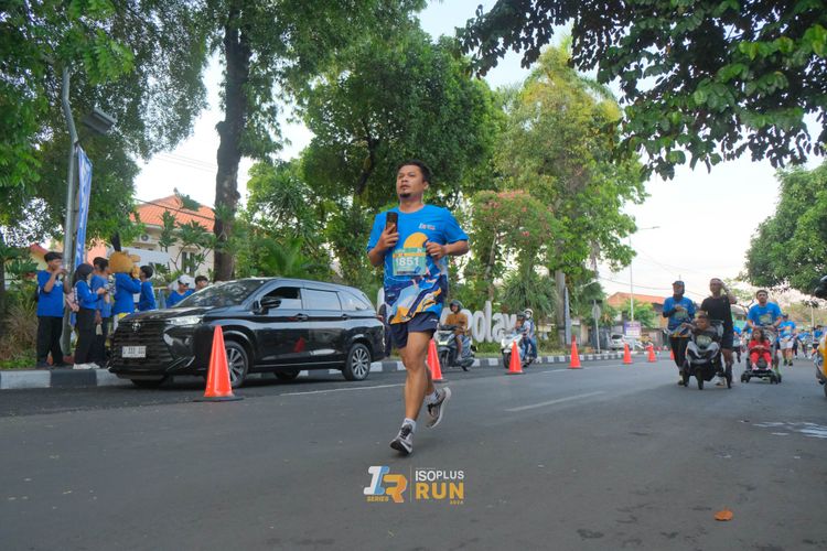 Race photo from Isoplus Run 2024 Surabaya