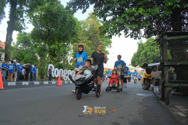 Race photo from Isoplus Run 2024 Surabaya