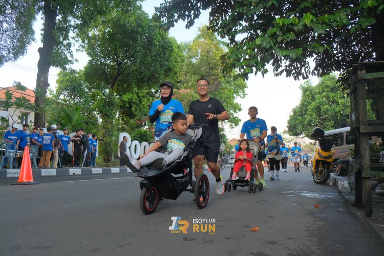 Race photo from Isoplus Run 2024 Surabaya