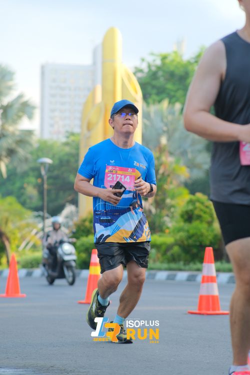 Race photo from Isoplus Run 2024 Surabaya