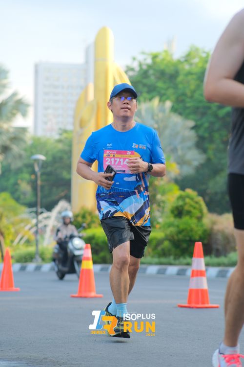 Race photo from Isoplus Run 2024 Surabaya