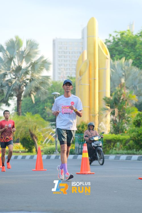 Race photo from Isoplus Run 2024 Surabaya