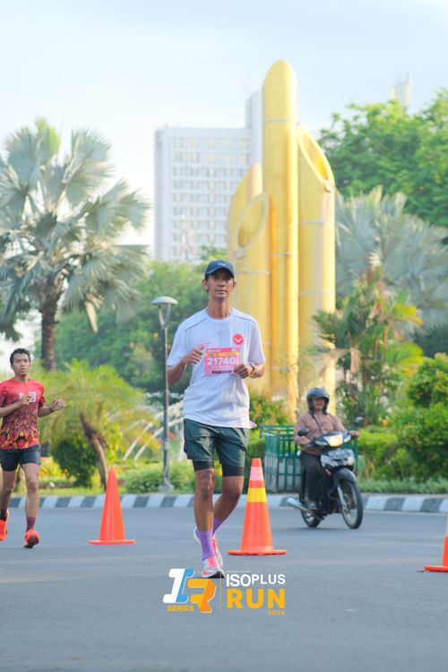 Race photo from Isoplus Run 2024 Surabaya