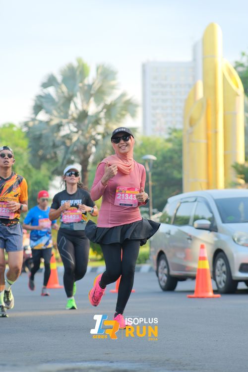 Race photo from Isoplus Run 2024 Surabaya