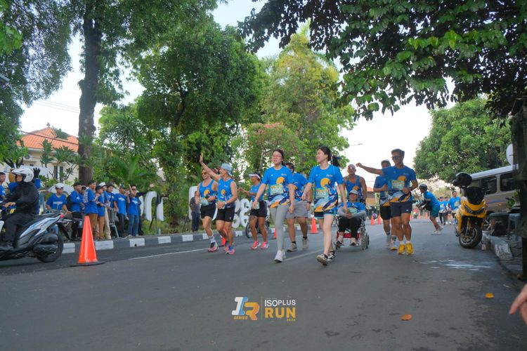 Race photo from Isoplus Run 2024 Surabaya