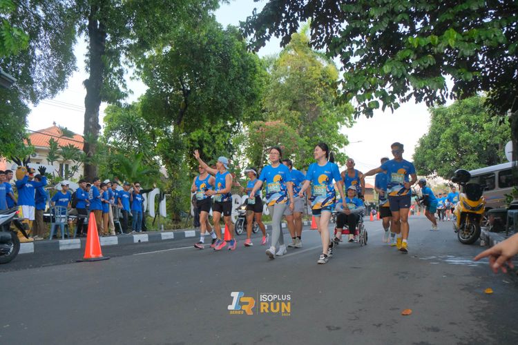 Race photo from Isoplus Run 2024 Surabaya