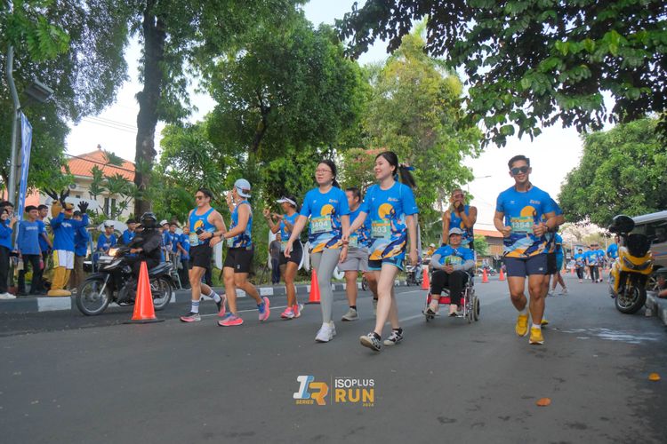Race photo from Isoplus Run 2024 Surabaya