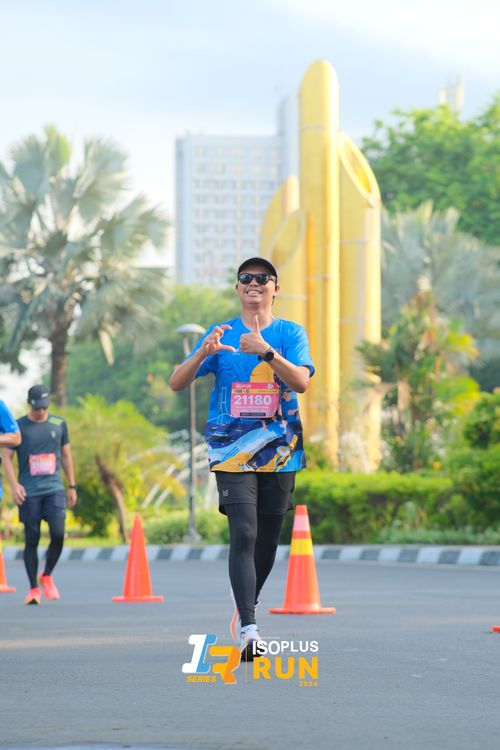 Race photo from Isoplus Run 2024 Surabaya