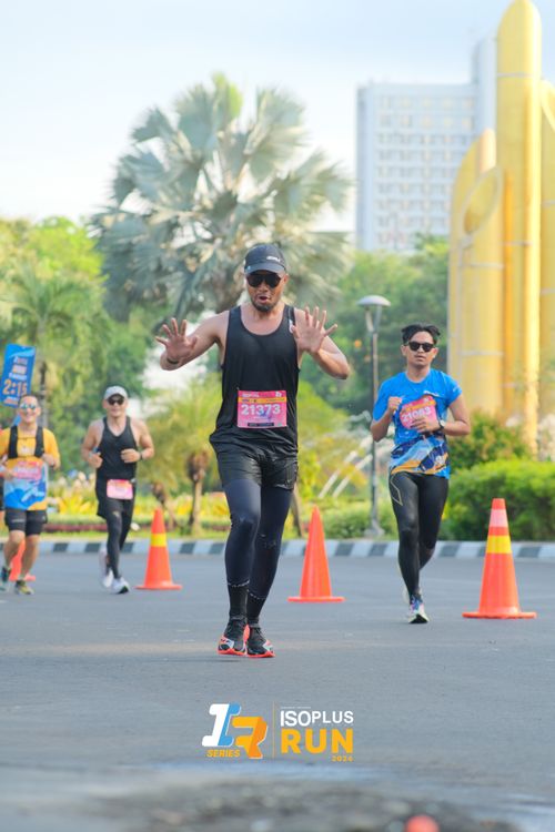 Race photo from Isoplus Run 2024 Surabaya