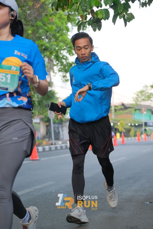 Race photo from Isoplus Run 2024 Surabaya