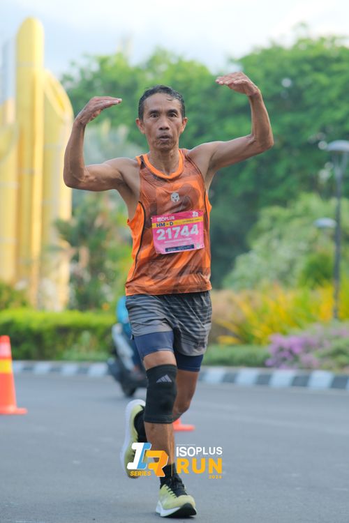 Race photo from Isoplus Run 2024 Surabaya