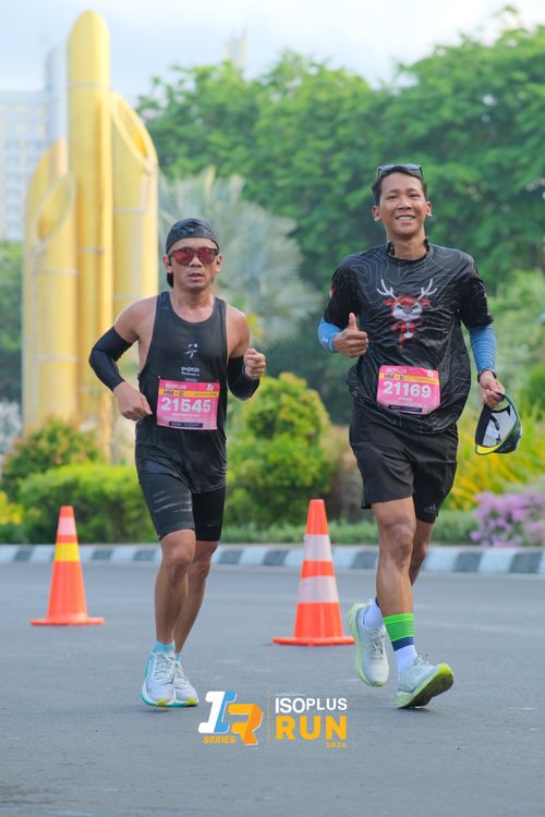Race photo from Isoplus Run 2024 Surabaya