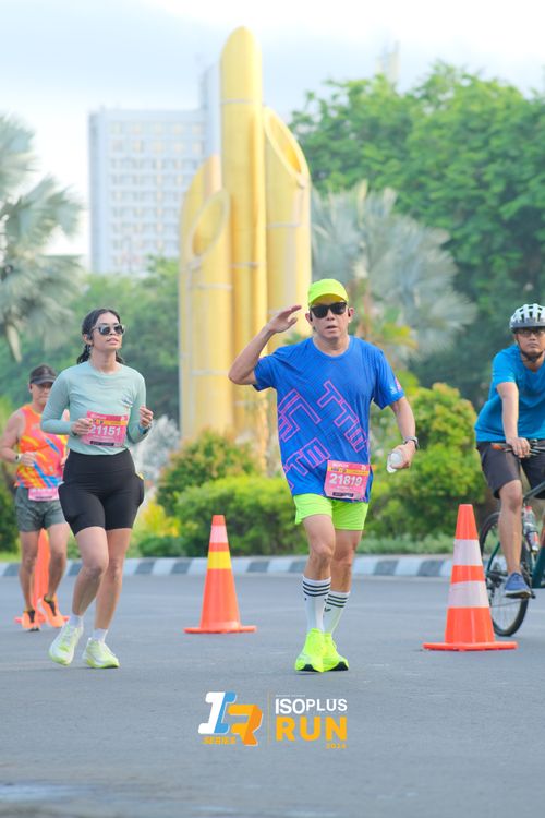 Race photo from Isoplus Run 2024 Surabaya