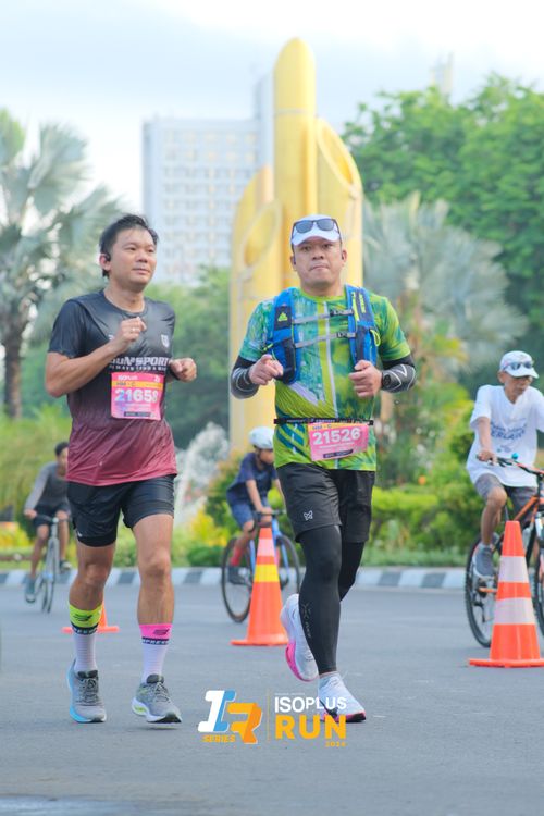 Race photo from Isoplus Run 2024 Surabaya