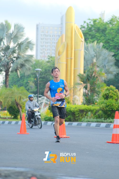 Race photo from Isoplus Run 2024 Surabaya