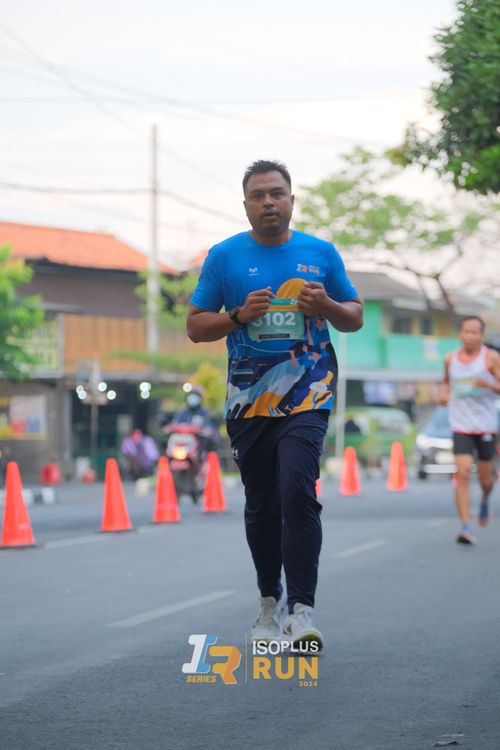 Race photo from Isoplus Run 2024 Surabaya