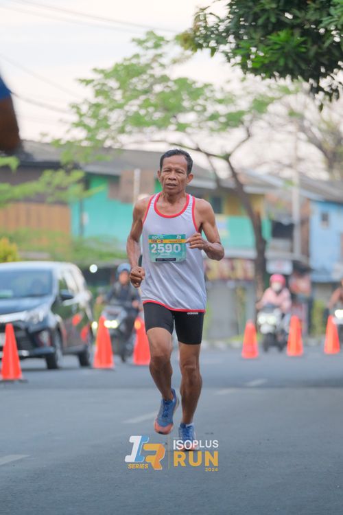 Race photo from Isoplus Run 2024 Surabaya