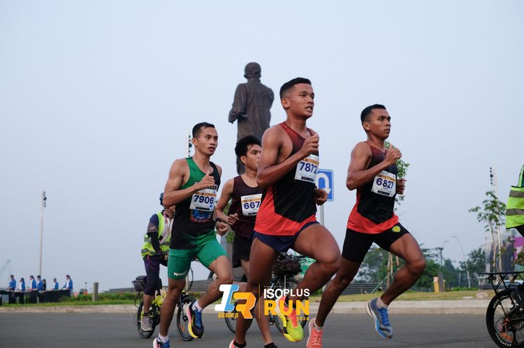 Race photo from ISOPlus Run 2024 Jakarta