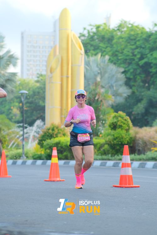 Race photo from Isoplus Run 2024 Surabaya