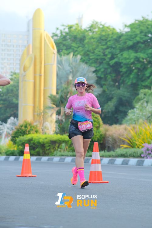 Race photo from Isoplus Run 2024 Surabaya