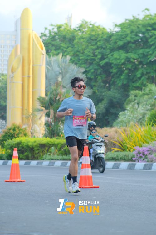 Race photo from Isoplus Run 2024 Surabaya