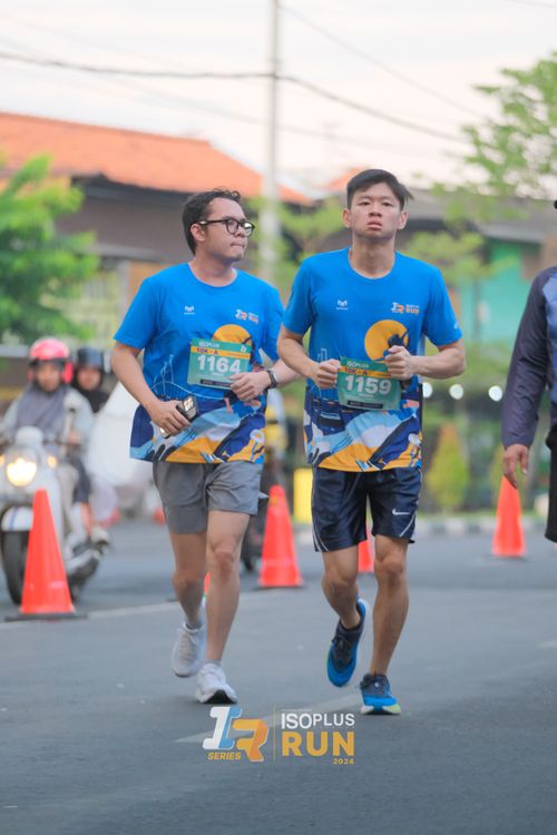 Race photo from Isoplus Run 2024 Surabaya