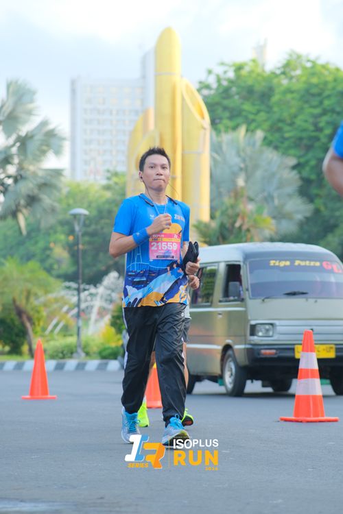 Race photo from Isoplus Run 2024 Surabaya
