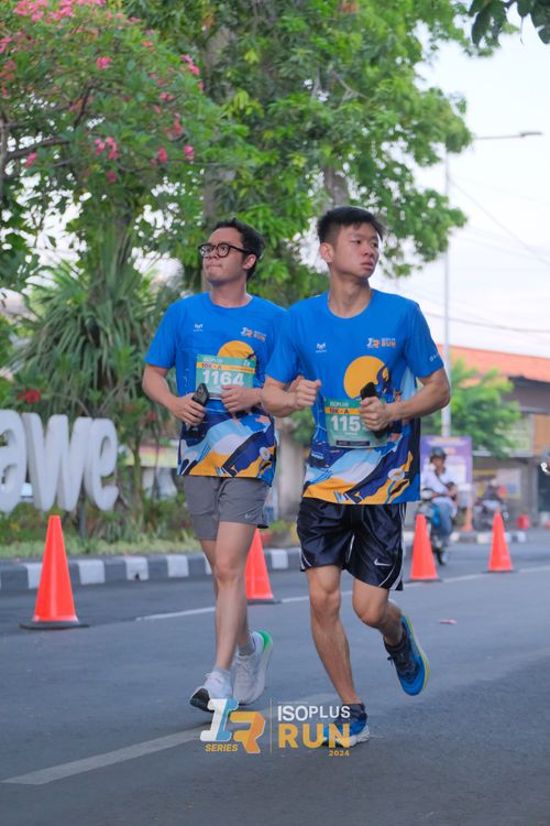 Race photo from Isoplus Run 2024 Surabaya