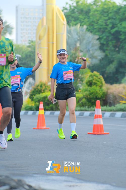 Race photo from Isoplus Run 2024 Surabaya