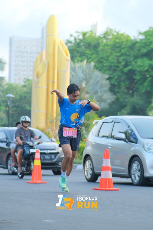 Race photo from Isoplus Run 2024 Surabaya