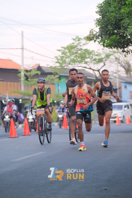Race photo from Isoplus Run 2024 Surabaya