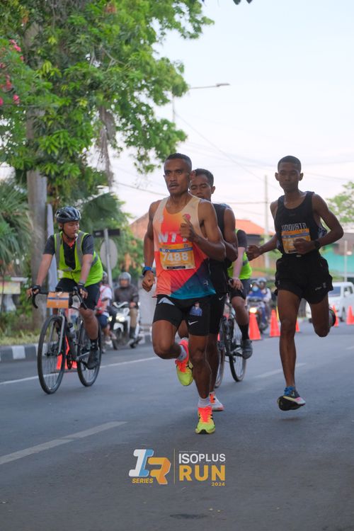 Race photo from Isoplus Run 2024 Surabaya