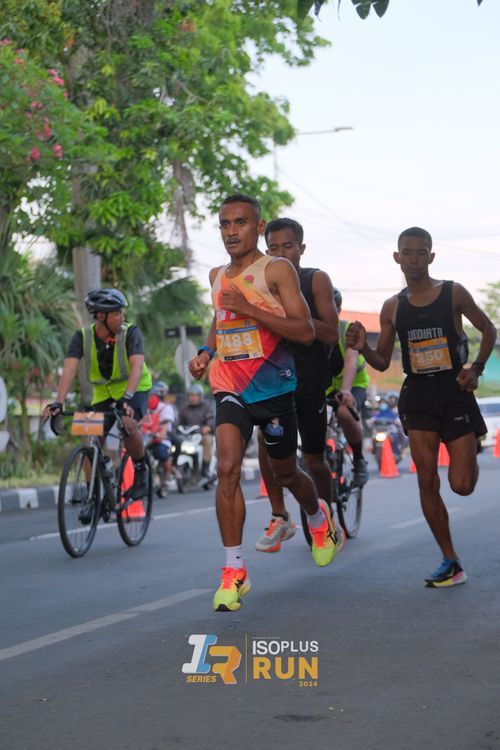 Race photo from Isoplus Run 2024 Surabaya