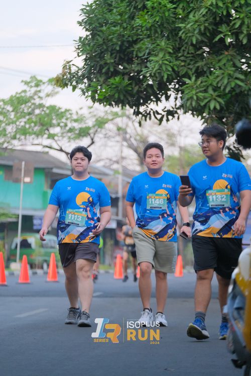 Race photo from Isoplus Run 2024 Surabaya