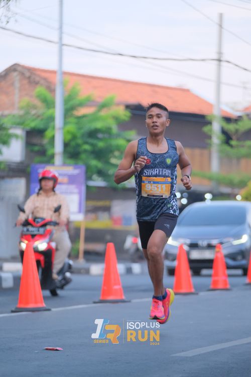 Race photo from Isoplus Run 2024 Surabaya