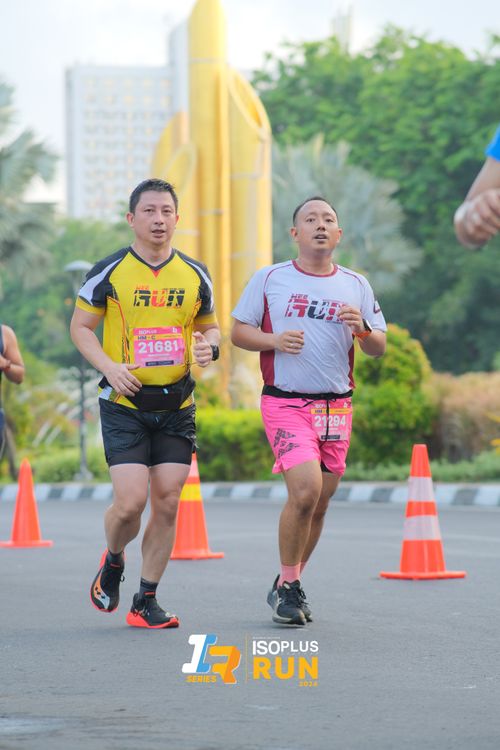 Race photo from Isoplus Run 2024 Surabaya