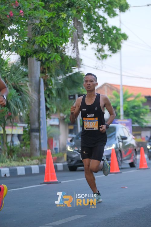 Race photo from Isoplus Run 2024 Surabaya