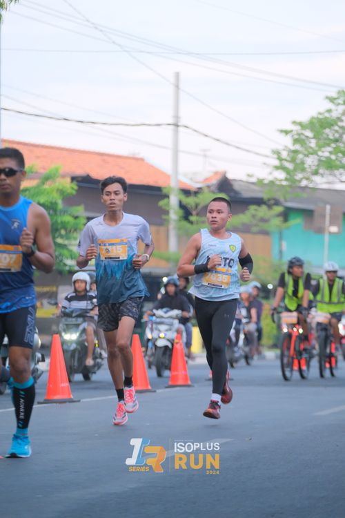 Race photo from Isoplus Run 2024 Surabaya
