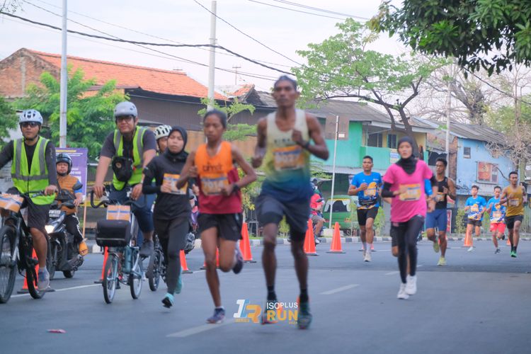 Race photo from Isoplus Run 2024 Surabaya