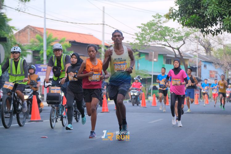 Race photo from Isoplus Run 2024 Surabaya